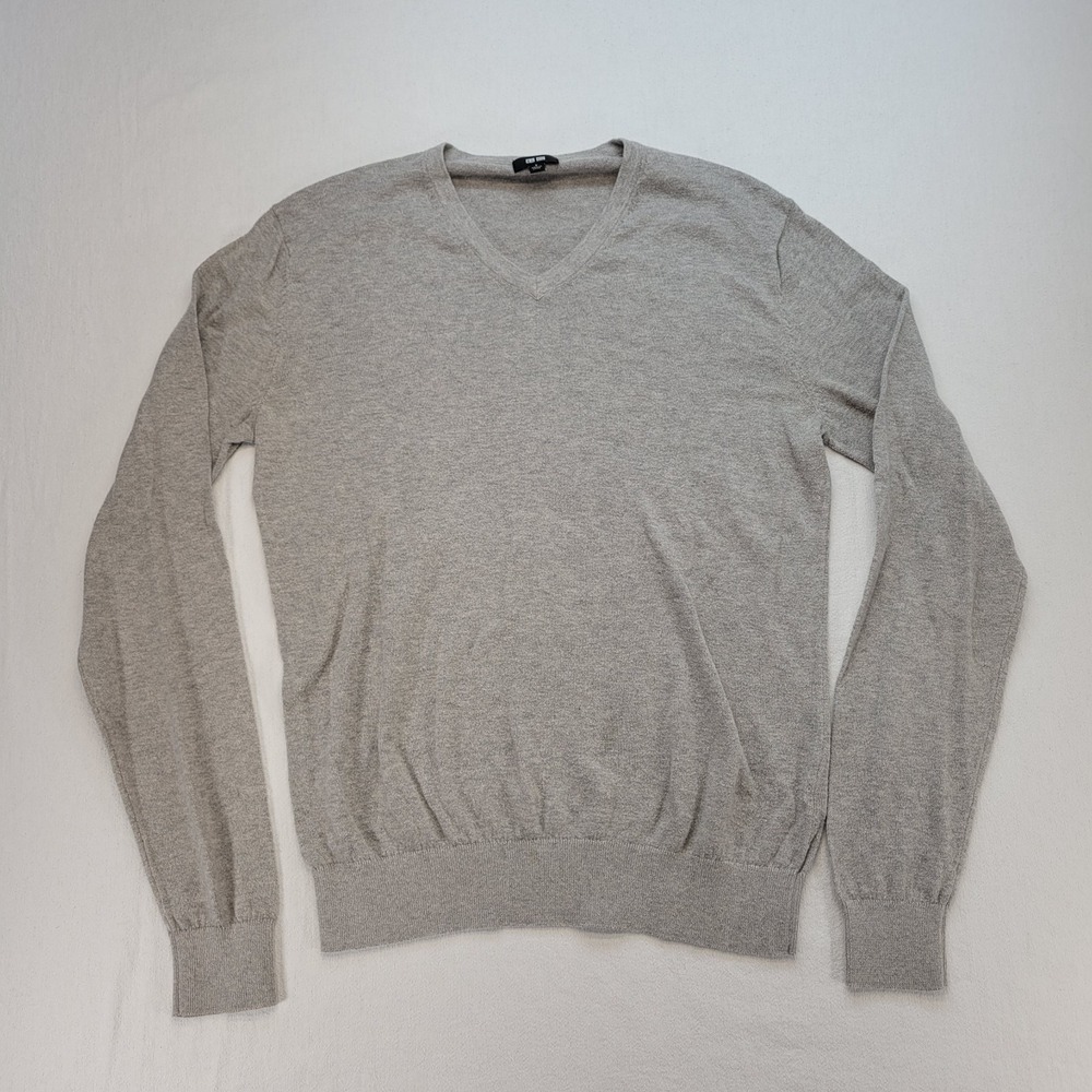 Uniqlo Sweater Mens Small Gray Cashmere Blend V-Neck Pullover‎ Classic Preppy